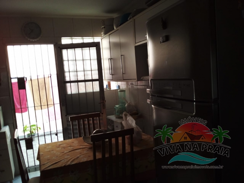 Casa No Jardim Regina em ItanhaÃ©m