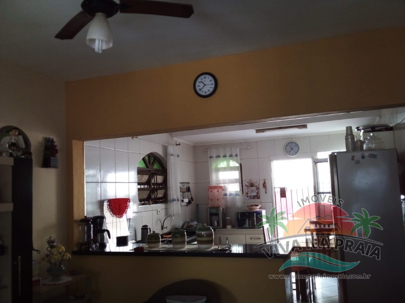 Casa No Jardim Regina em ItanhaÃ©m